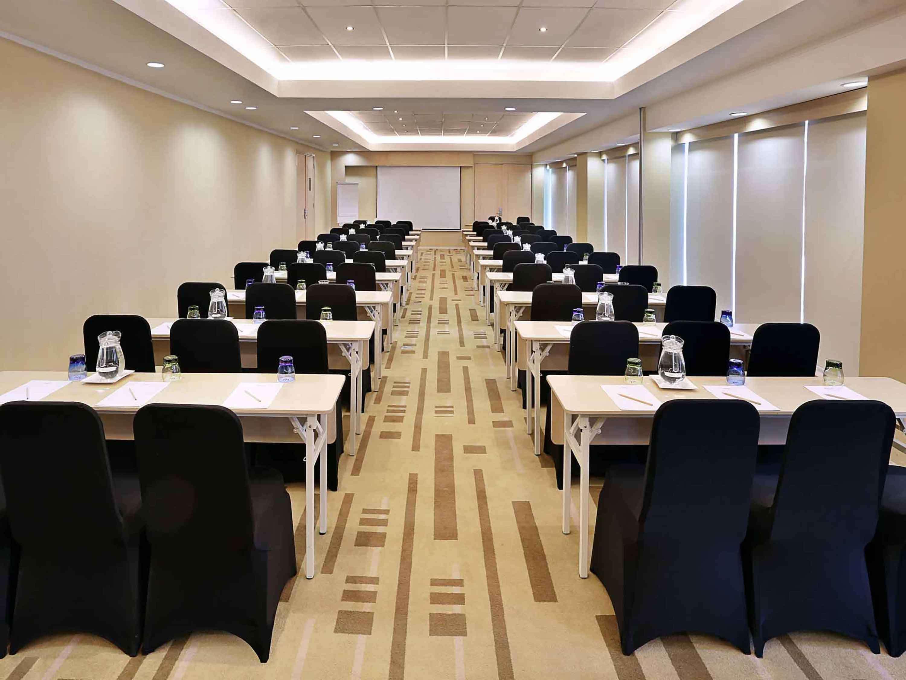 Mercure Jakarta Simatupang Luaran gambar